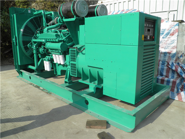 君山出租发电机-进口柴油发电机组与国产柴油发电机组的区别