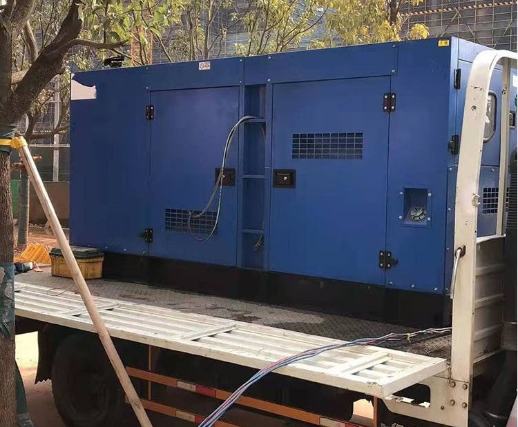 君山柴油发电机组空气滤清器多久更换一次？