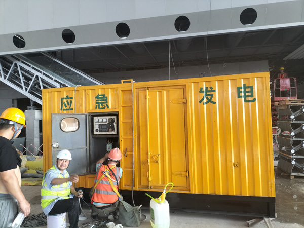 君山怎样判断空气滤清器是否需要更换？