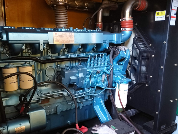 君山磷酸铁锂蓄电池的使用寿命与哪些因素有关？