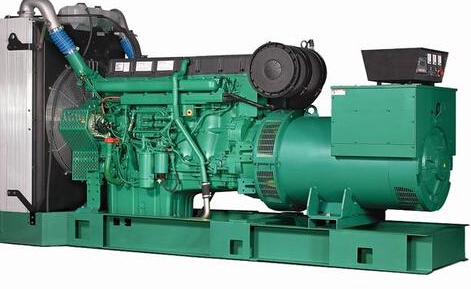 君山发电机除垢后需要用清水冲洗水冷式机油散热器几次？